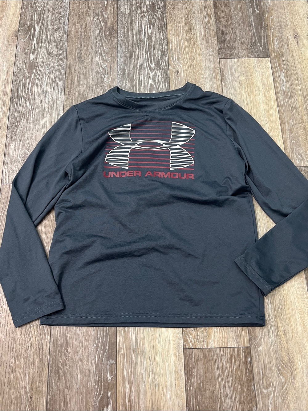 Under Armour loose long sleeve active tee